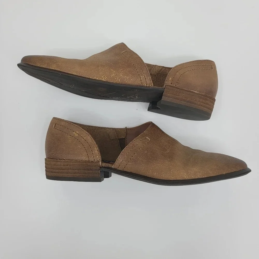 OTBT Women's Coyote Half D'orsay Low Heeled Leather Shoe Sz 6M